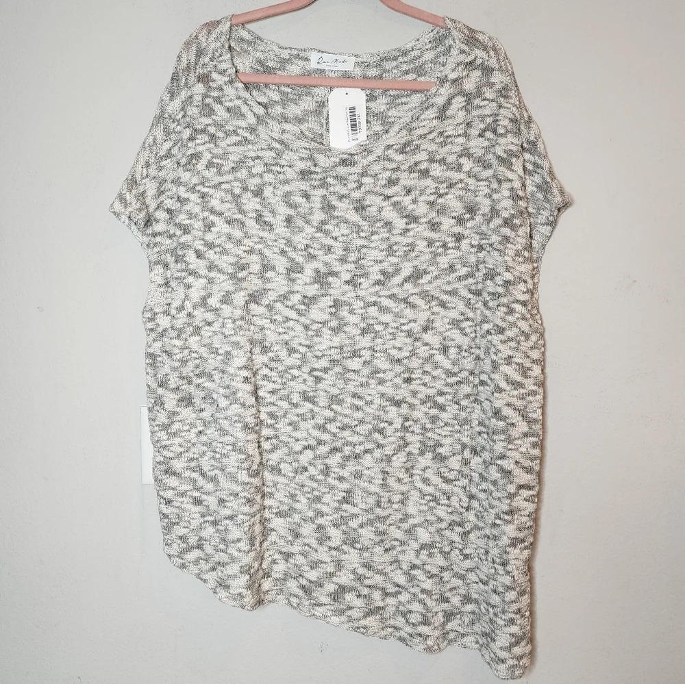 NWT Rae Mode Asymmetrical Grey Knit Top. Size 2X.